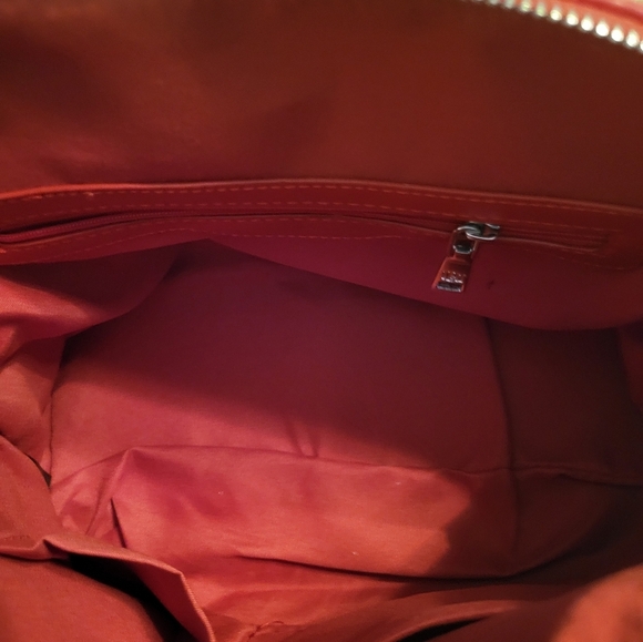 Badgley Mischka Red Quilted Handbag w/Detachable & Adjustable Strap, 11×9×6, NWT - Picture 10 of 10